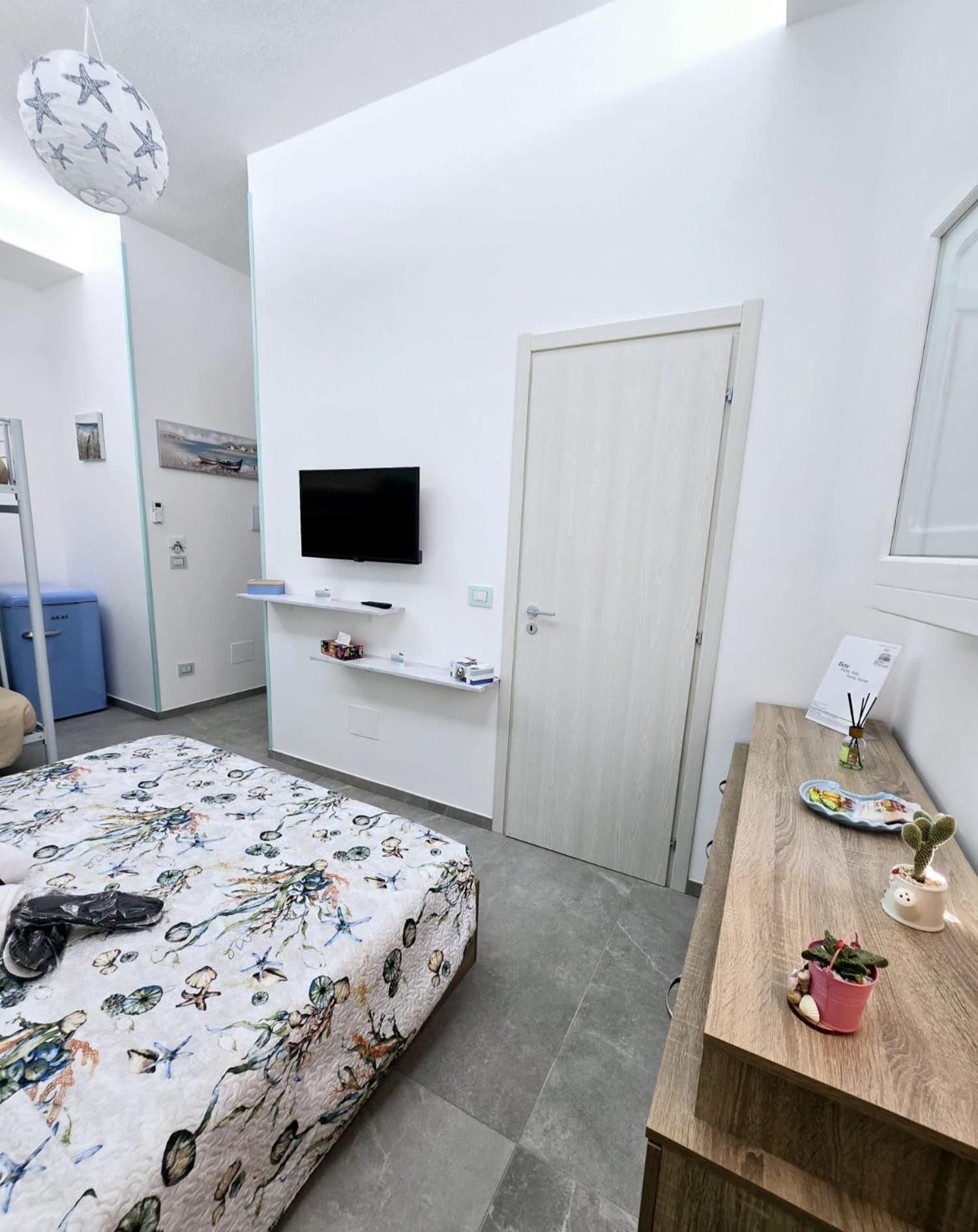 Aquamarina Rooms Porto Cesareo Exteriör bild